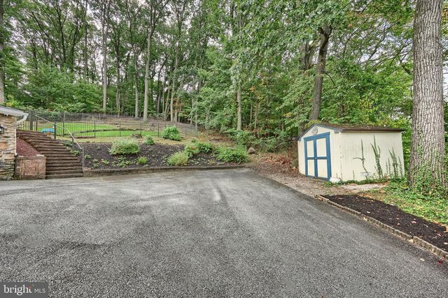590 WOODSIDE RD, York, PA 17406