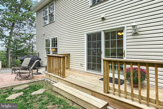 590 WOODSIDE RD, York, PA 17406