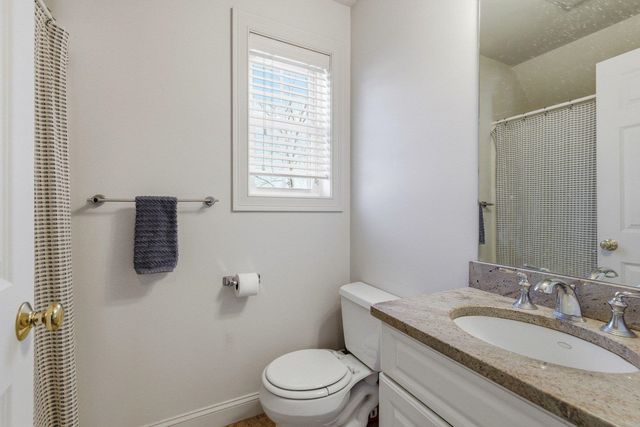 1039 Islington St Unit 4, Portsmouth, NH 03801