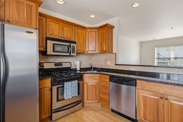 1039 Islington St Unit 4, Portsmouth, NH 03801