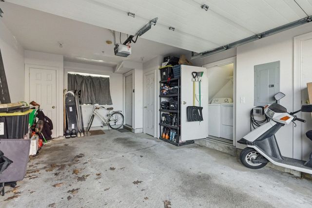 1039 Islington St Unit 4, Portsmouth, NH 03801