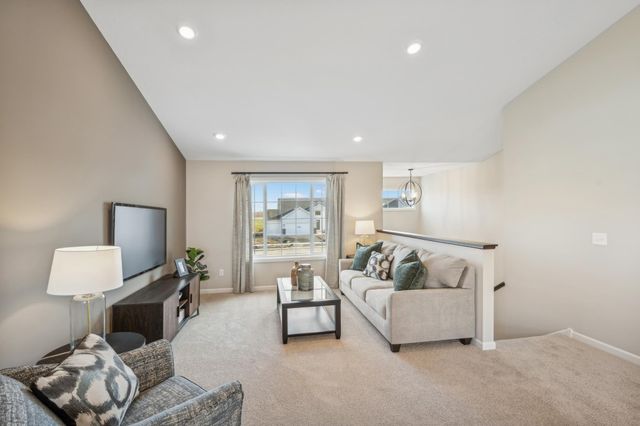 877 Yellowcrest Street SW, Delano, MN 55328