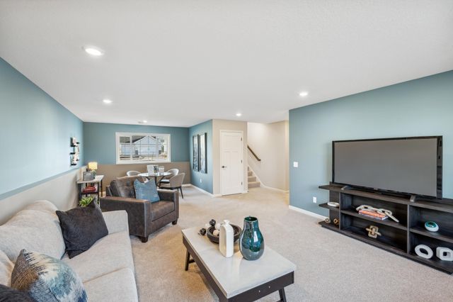 877 Yellowcrest Street SW, Delano, MN 55328