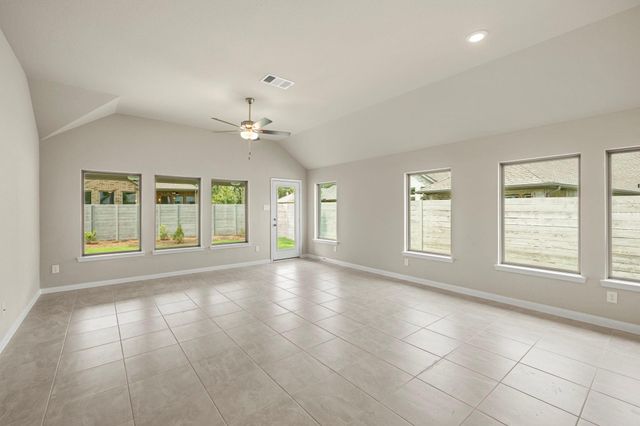 9157 Grand Jubilee Drive, Montgomery, TX 77316