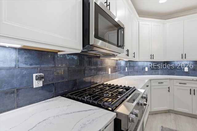 2050 Shoreside Dr, Hardeeville, SC 29927
