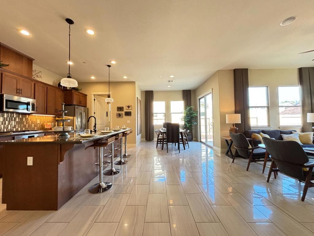 Image 12 of property listing at 1517 Santana Ranch Drive, Hollister, CA 95023