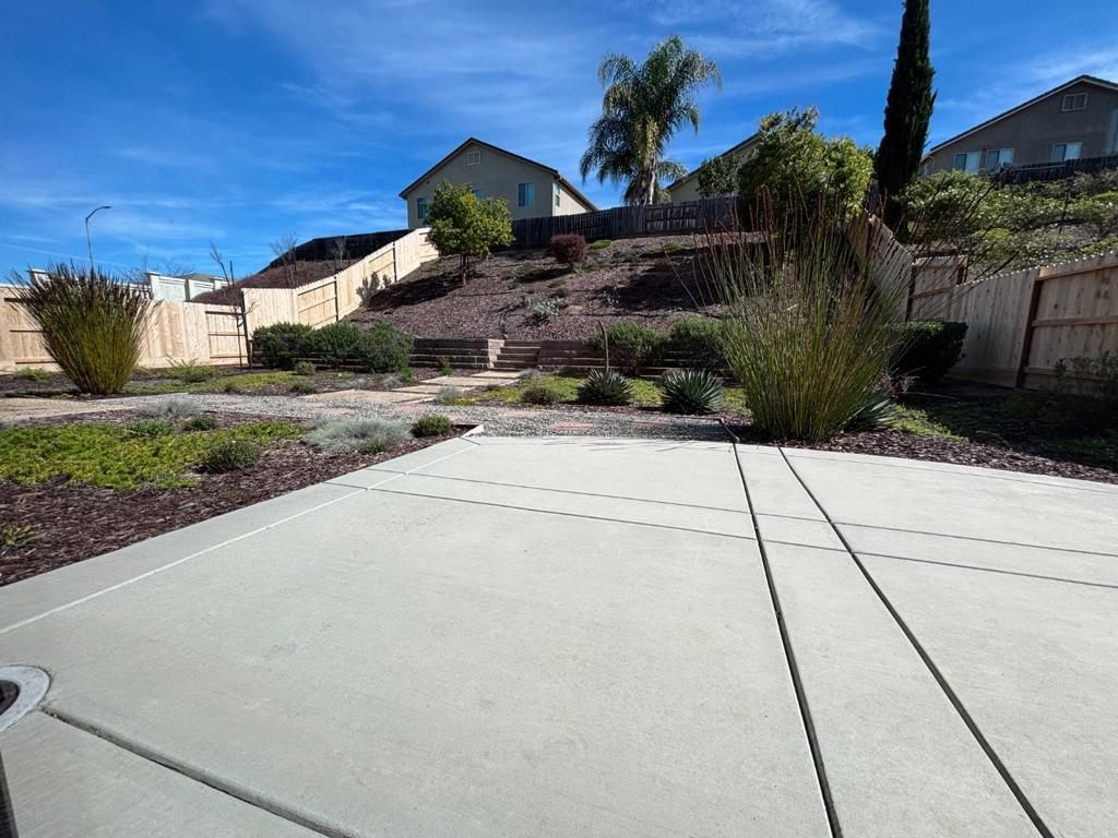 Image 25 of property listing at 1517 Santana Ranch Drive, Hollister, CA 95023