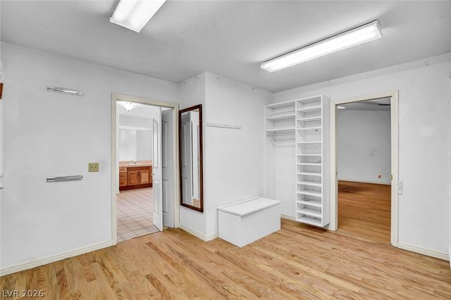 7780 Tara Avenue, Las Vegas, NV 89117