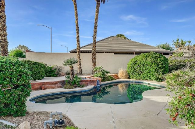 7780 Tara Avenue, Las Vegas, NV 89117