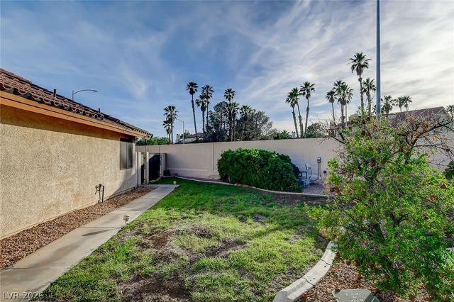 7780 Tara Avenue, Las Vegas, NV 89117