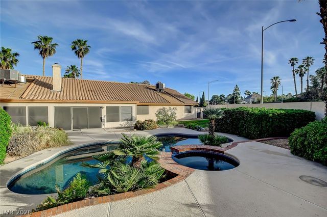 7780 Tara Avenue, Las Vegas, NV 89117