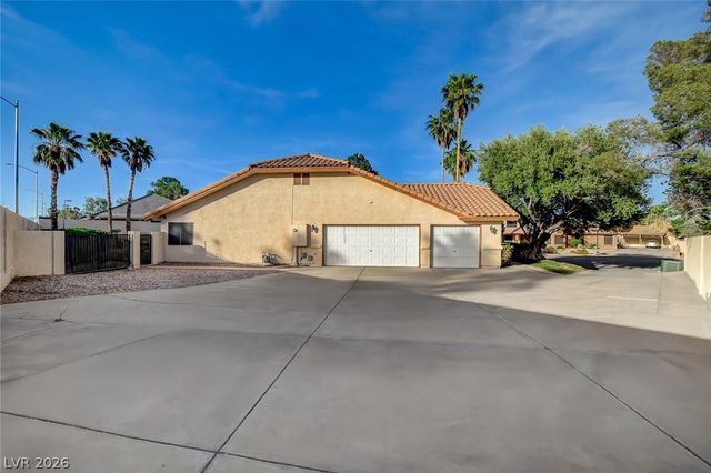 7780 Tara Avenue, Las Vegas, NV 89117