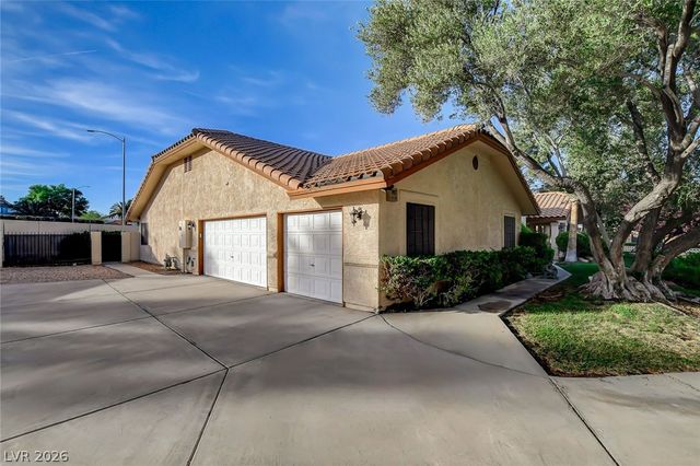 7780 Tara Avenue, Las Vegas, NV 89117