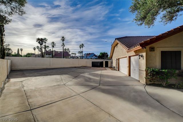 7780 Tara Avenue, Las Vegas, NV 89117
