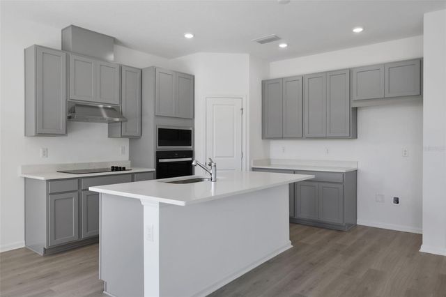 2953 SUPERMARINE ROAD, Tavares, FL 32778