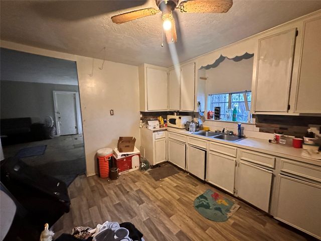 525 Eubanks Street, Houston, TX 77022