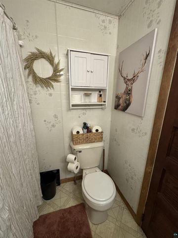 528 Clough Ave, Superior, WI 54880