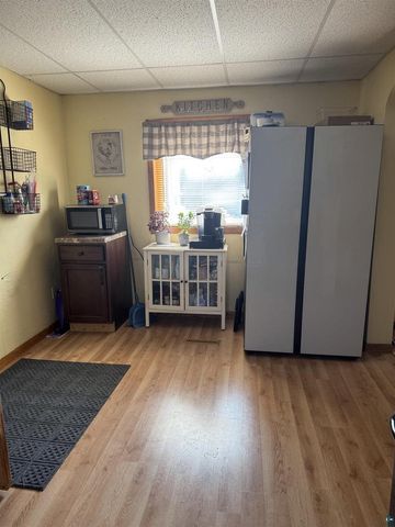 528 Clough Ave, Superior, WI 54880