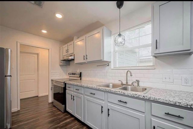 2604 Windsor Lane, Pasadena, TX 77506
