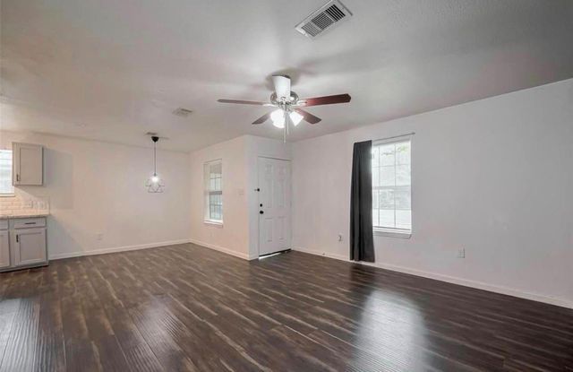2604 Windsor Lane, Pasadena, TX 77506