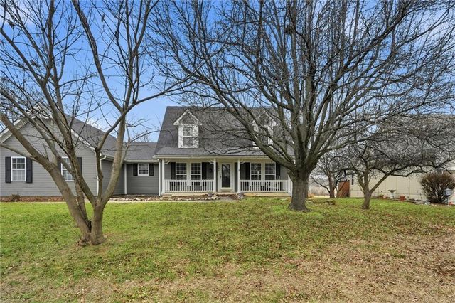 802 S Morgan Drive, Peculiar, MO 64078