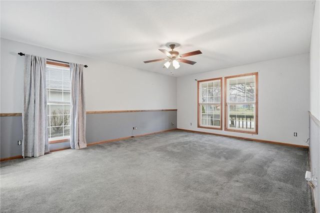 802 S Morgan Drive, Peculiar, MO 64078