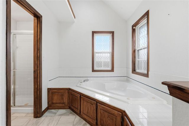 802 S Morgan Drive, Peculiar, MO 64078