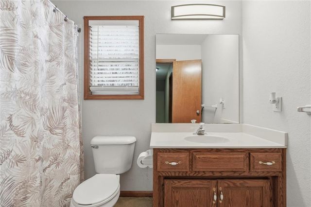 802 S Morgan Drive, Peculiar, MO 64078