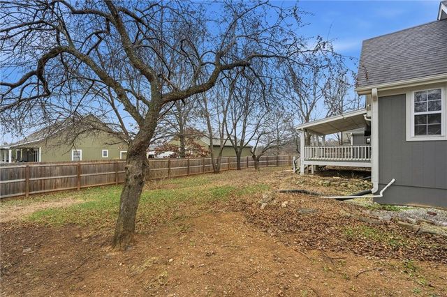 802 S Morgan Drive, Peculiar, MO 64078