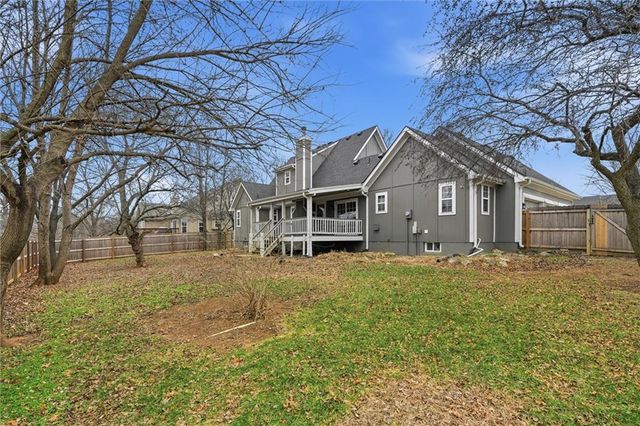 802 S Morgan Drive, Peculiar, MO 64078