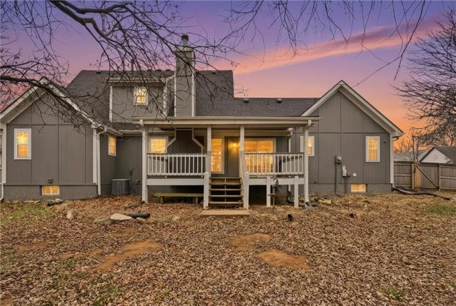 802 S Morgan Drive, Peculiar, MO 64078