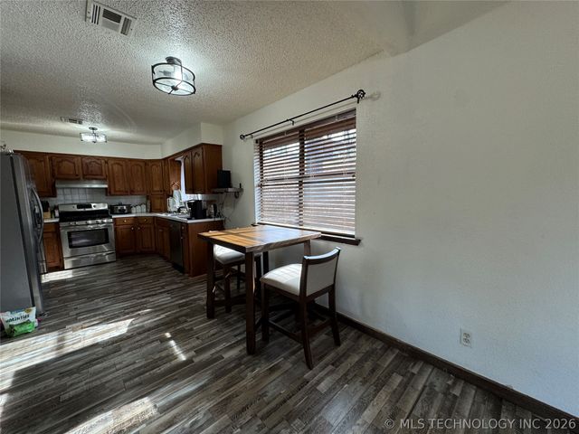 23536 E 873 Road, Park Hill, OK 74451