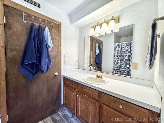 23536 E 873 Road, Park Hill, OK 74451