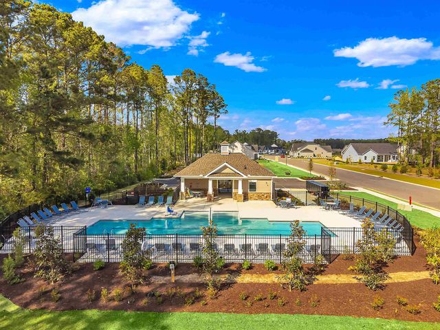1135 NW Forest Bend Dr NW, Calabash, NC 28467