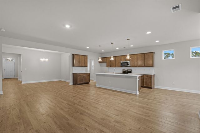 1135 NW Forest Bend Dr NW, Calabash, NC 28467