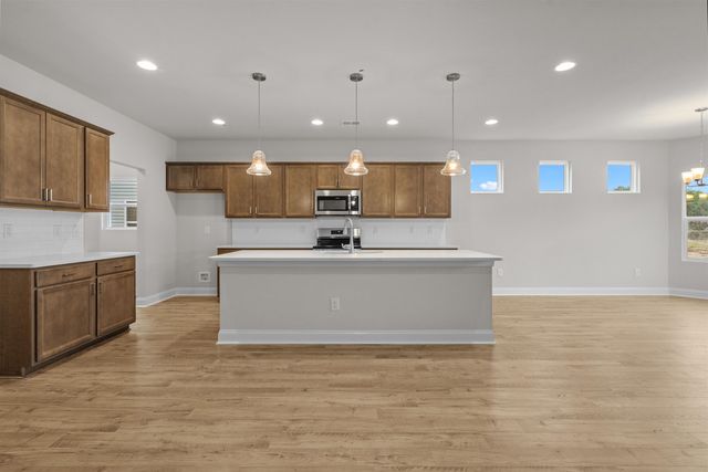 1135 NW Forest Bend Dr NW, Calabash, NC 28467