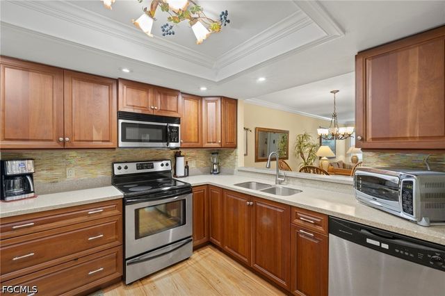 8411 Charter Club CIR 1, Fort Myers, FL 33919