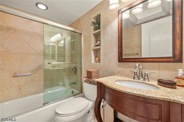 8411 Charter Club CIR 1, Fort Myers, FL 33919