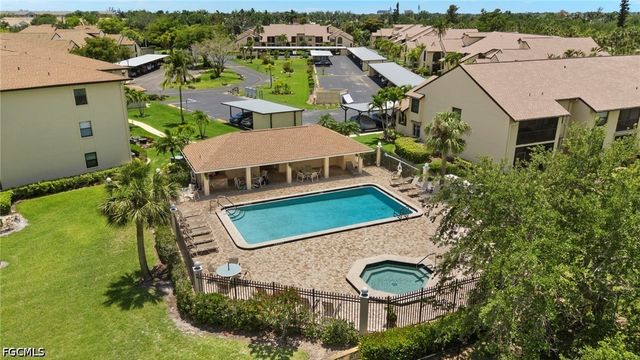 8411 Charter Club CIR 1, Fort Myers, FL 33919