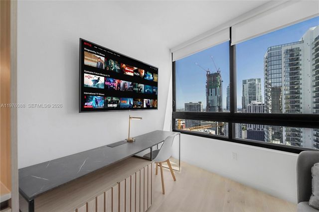 225 N Miami 3009, Miami, FL 33128