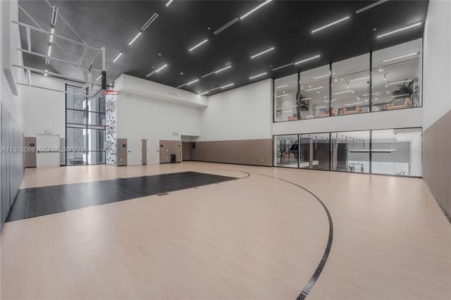 225 N Miami 3009, Miami, FL 33128