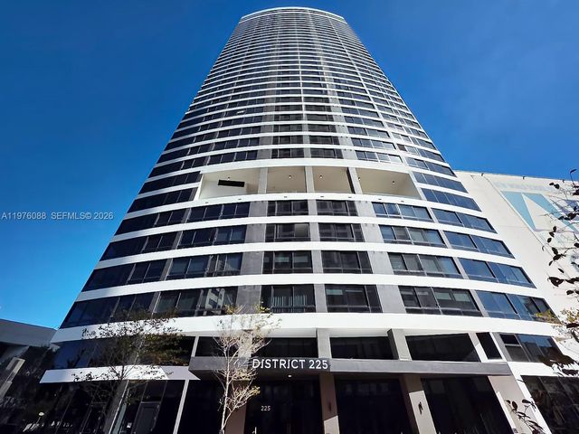 225 N Miami 3009, Miami, FL 33128