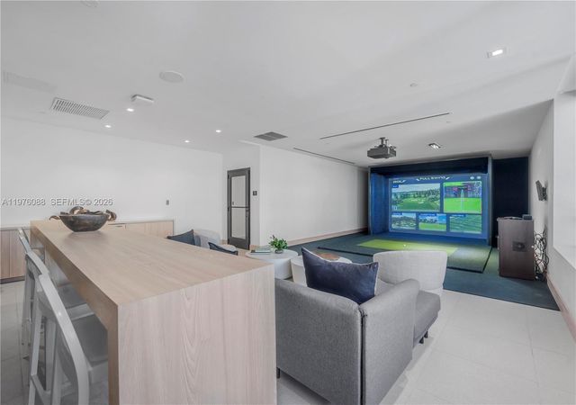 225 N Miami 3009, Miami, FL 33128