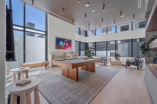 225 N Miami 3009, Miami, FL 33128