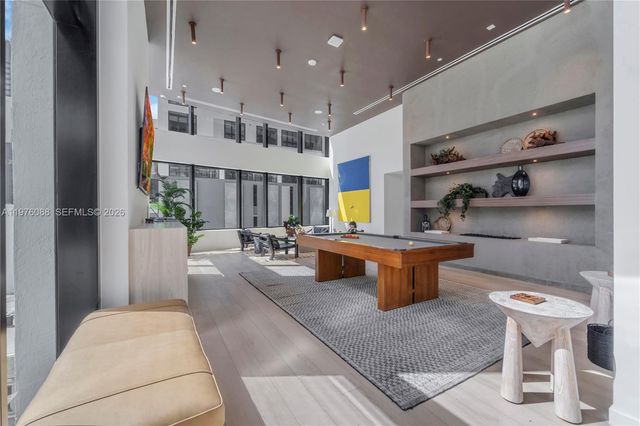 225 N Miami 3009, Miami, FL 33128