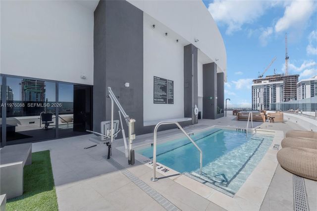 225 N Miami 3009, Miami, FL 33128