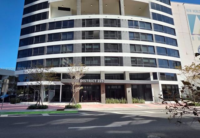 225 N Miami 3009, Miami, FL 33128