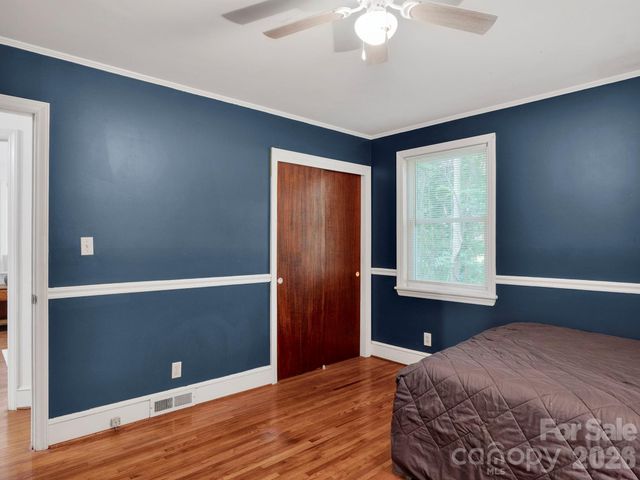 6210 Grove Park Boulevard, Charlotte, NC 28215