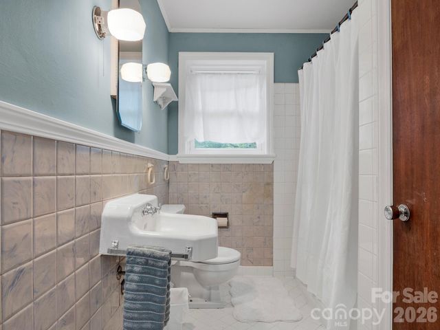 6210 Grove Park Boulevard, Charlotte, NC 28215