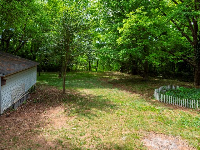 6210 Grove Park Boulevard, Charlotte, NC 28215